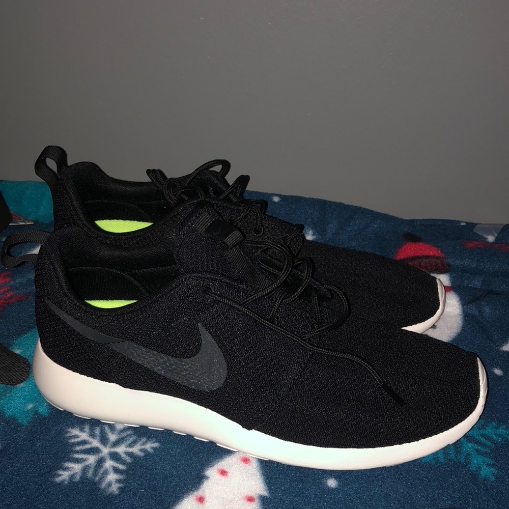 Men’s Nike shoes